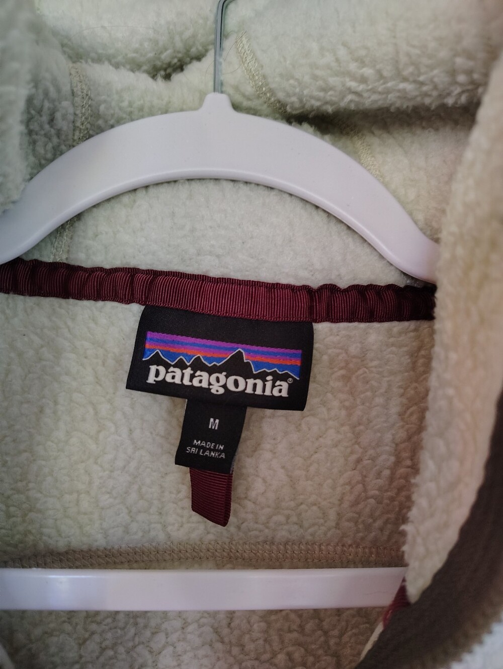 Patagonia Retro Fleece Hooded Jacket - Picture 4 of 6
